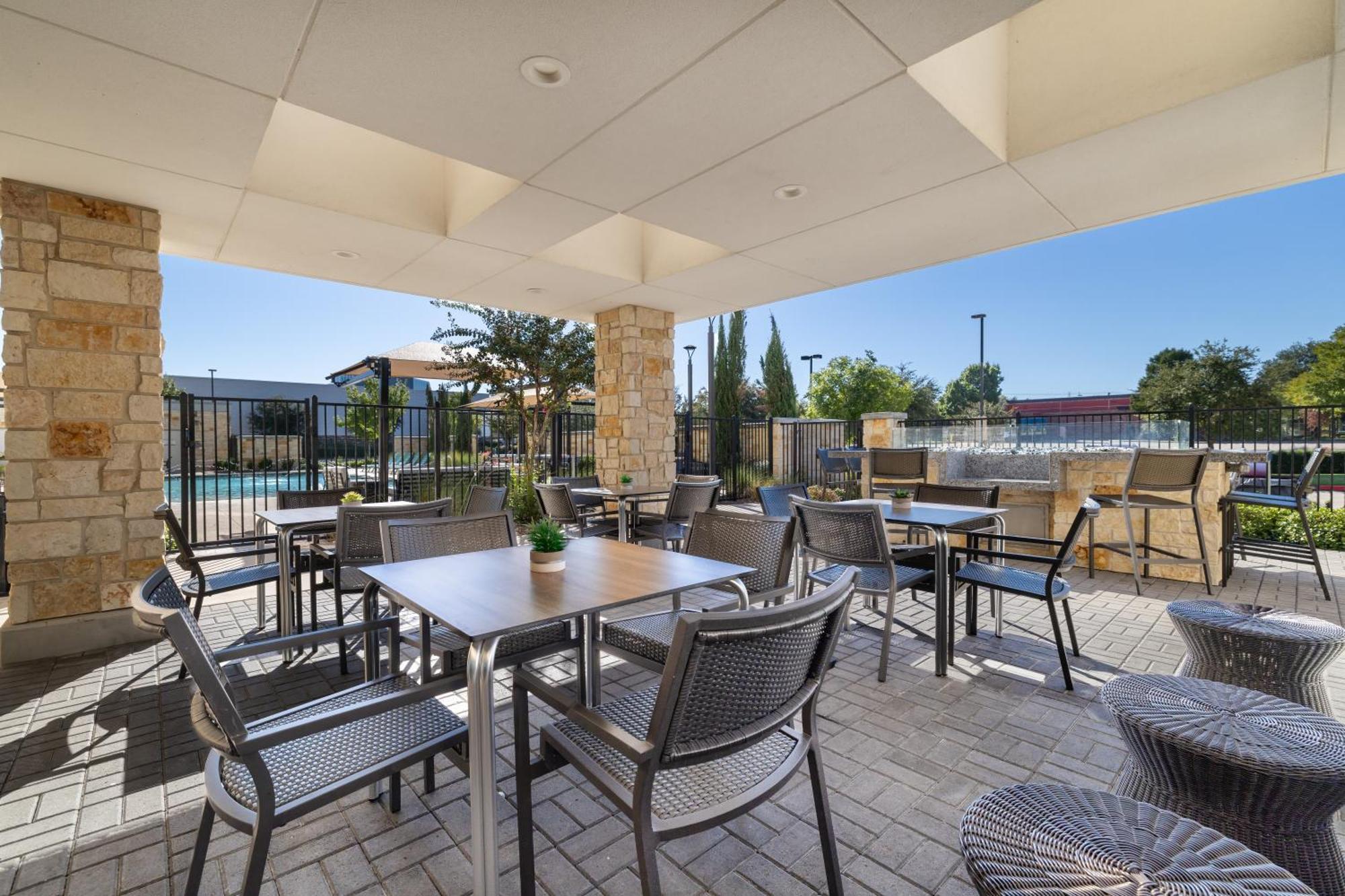 Home2 Suites By Hilton Dallas Addison Zewnętrze zdjęcie