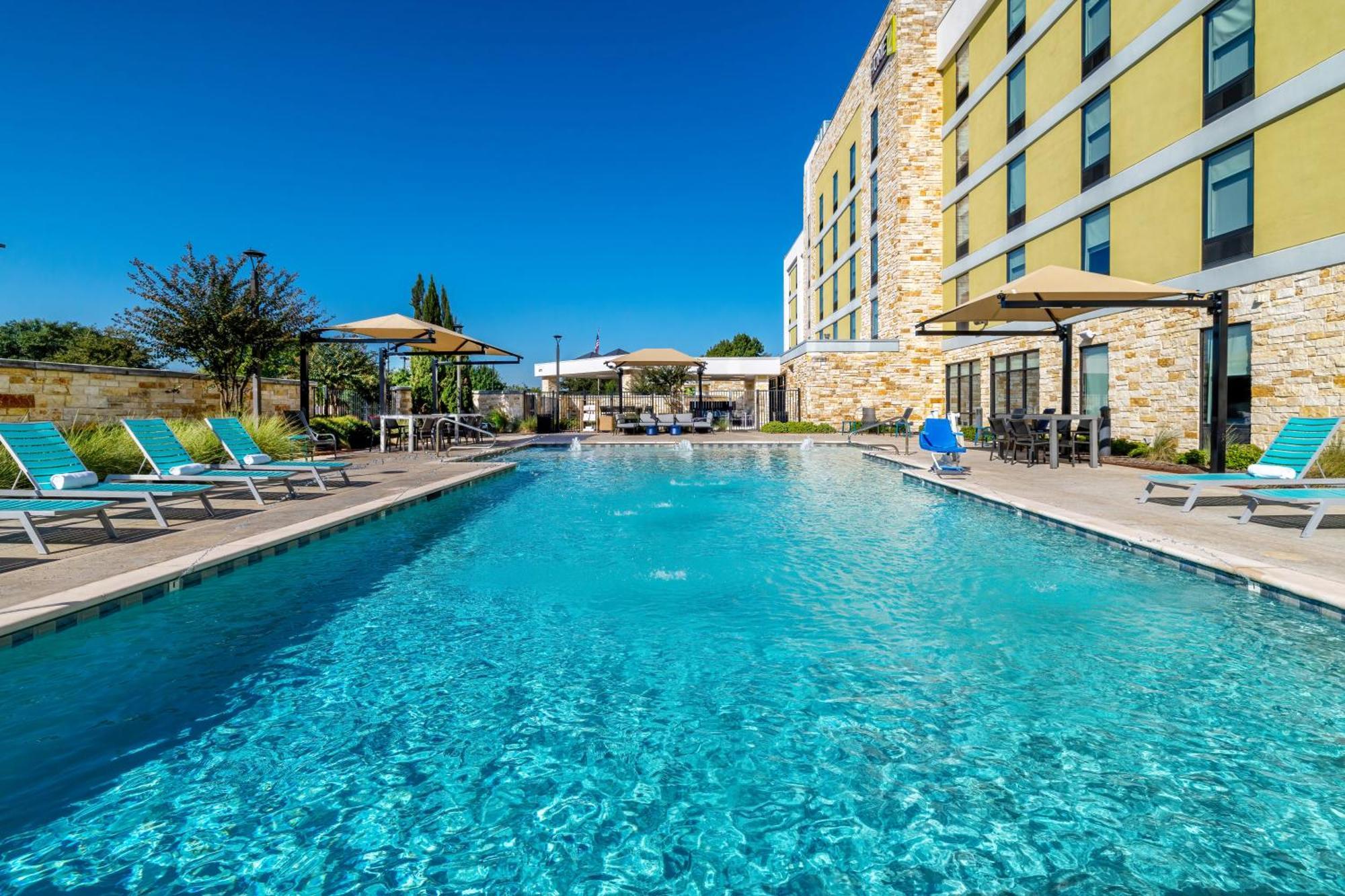 Home2 Suites By Hilton Dallas Addison Zewnętrze zdjęcie